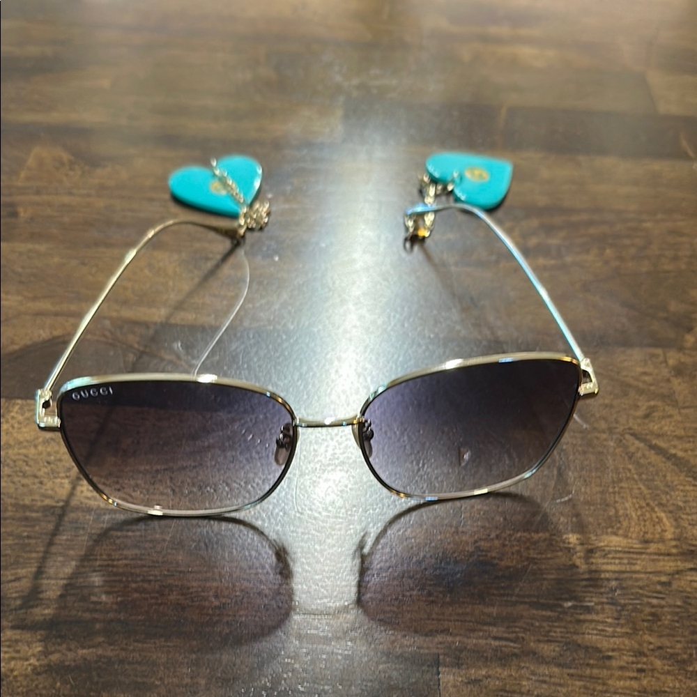 Gucci Gold and Black Aviator Sunglasses